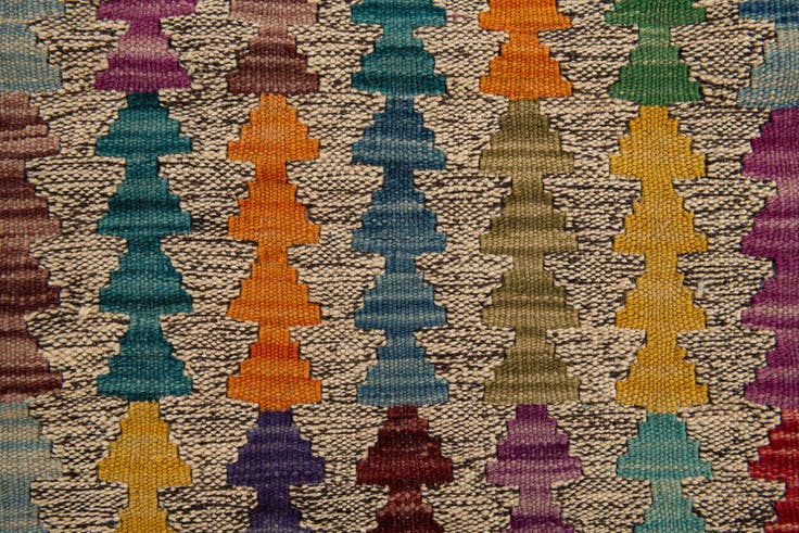 Detail image of 6' 9 x 8' 8 Hand Woven Kilim Modern Wool Rug