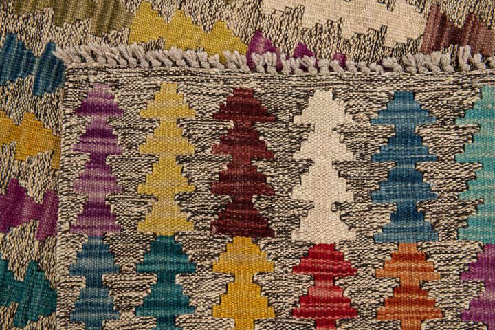 6' 9 x 8' 8 Hand Woven Kilim Modern Wool Rug