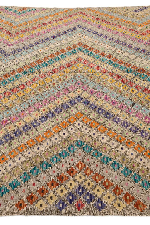 Detail image of 6' x 7' 5 Hand Woven Kilim Modern Wool Rug