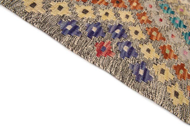 Detail image of 6' x 7' 5 Hand Woven Kilim Modern Wool Rug