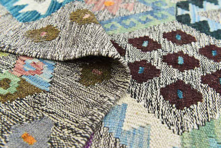 6' x 7' 6 Hand Woven Kilim Modern Wool Rug