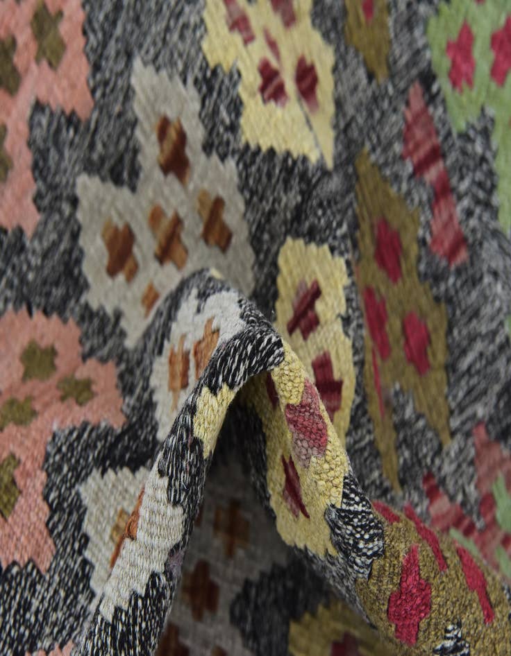 Detail image of 11' x 13'  Hand Woven Kilim Modern Wool Rug