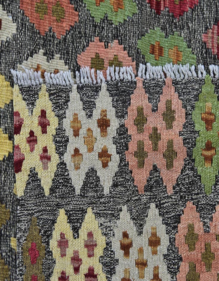 Detail image of 11' x 13'  Hand Woven Kilim Modern Wool Rug