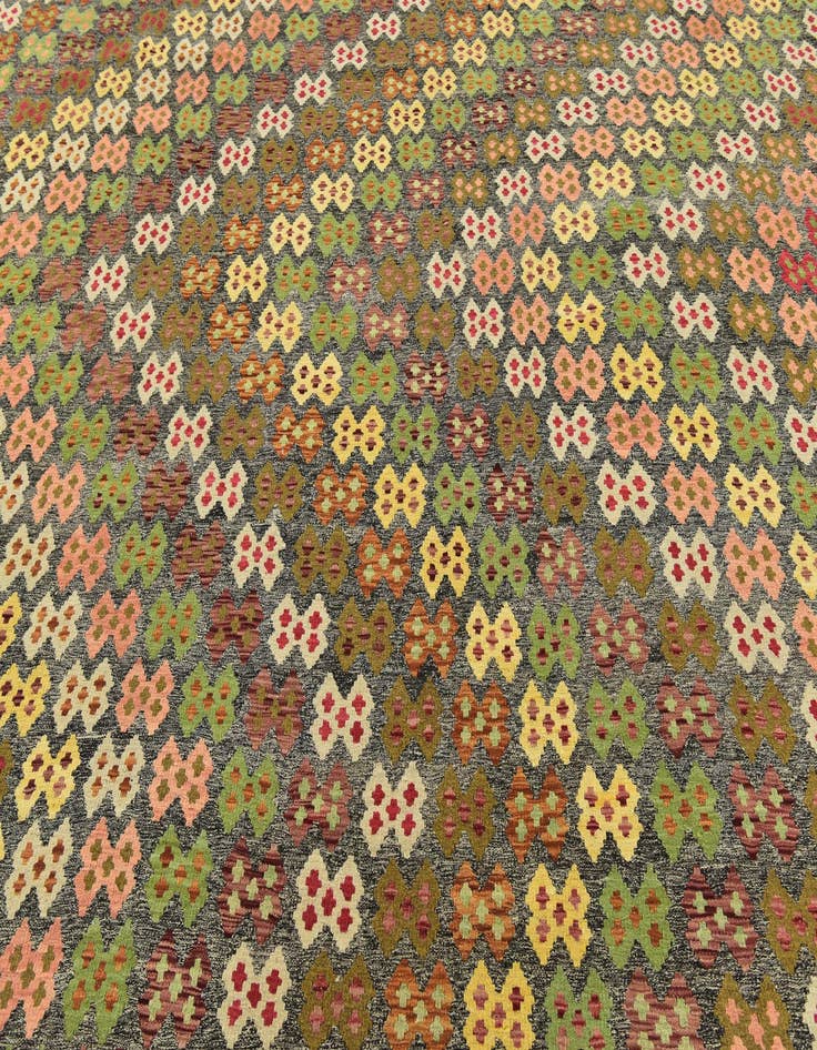 Detail image of 11' x 13'  Hand Woven Kilim Modern Wool Rug