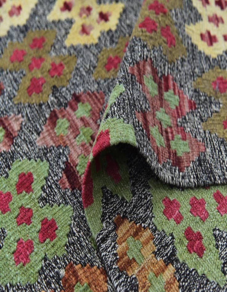 Detail image of 11' x 13'  Hand Woven Kilim Modern Wool Rug