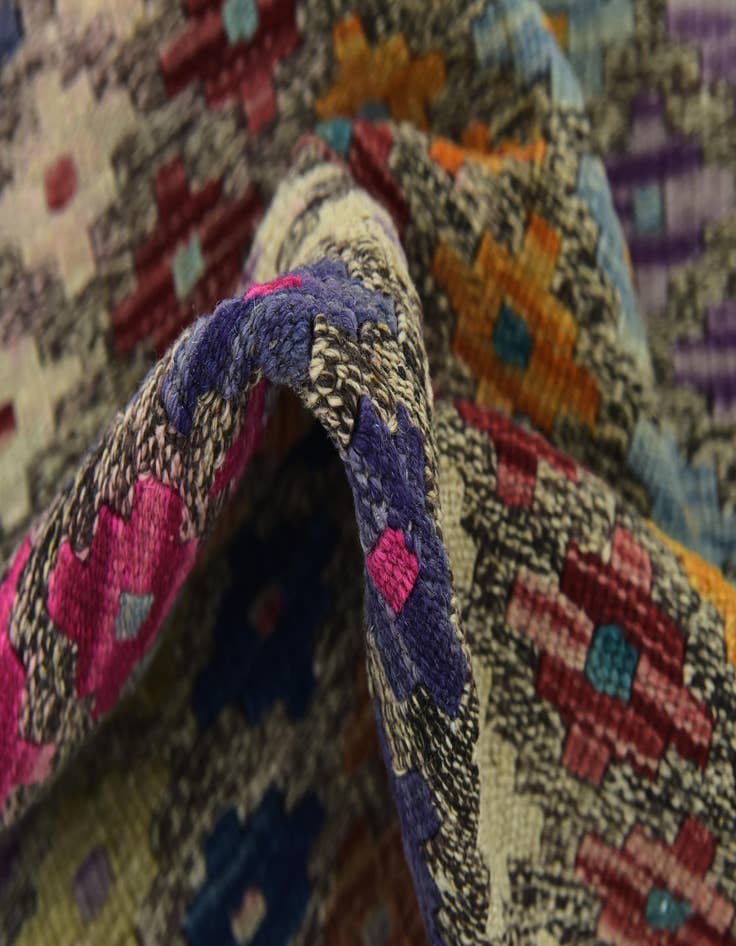 Detail image of 8' x 11' 2  Hand Woven Kilim Modern Wool Rug