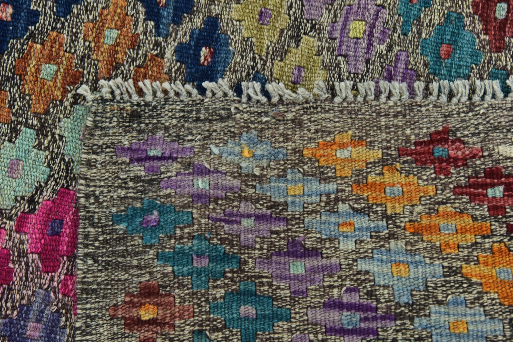 8' x 11' 2 Hand Woven Kilim Modern Wool Rug