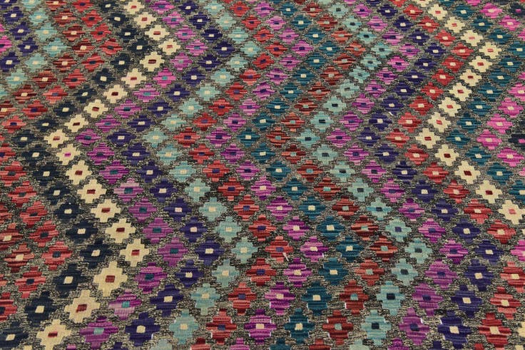 Detail image of 6' 9 x 9' 7 Hand Woven Kilim Modern Wool Rug