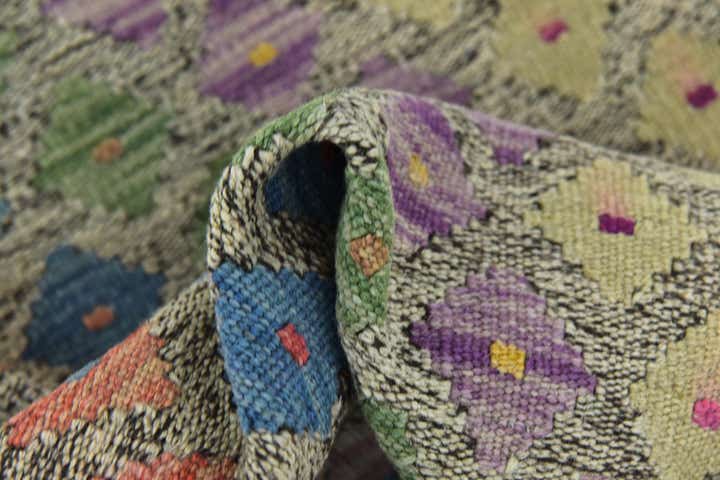 7' x 9' 10 Hand Woven Kilim Modern Wool Rug