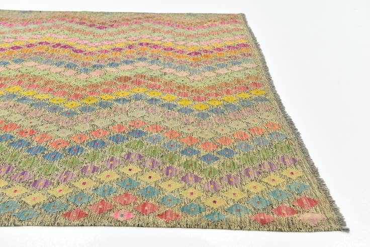 Detail image of 7' x 9' 10 Hand Woven Kilim Modern Wool Rug