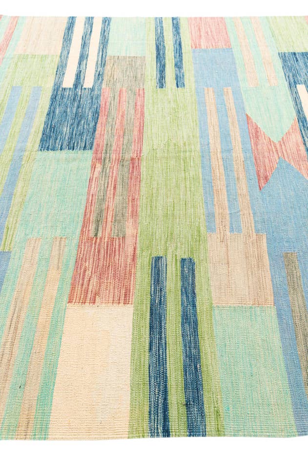 Detail image of 6' 6 x 9' 7 Hand Woven Kilim Modern Wool Rug