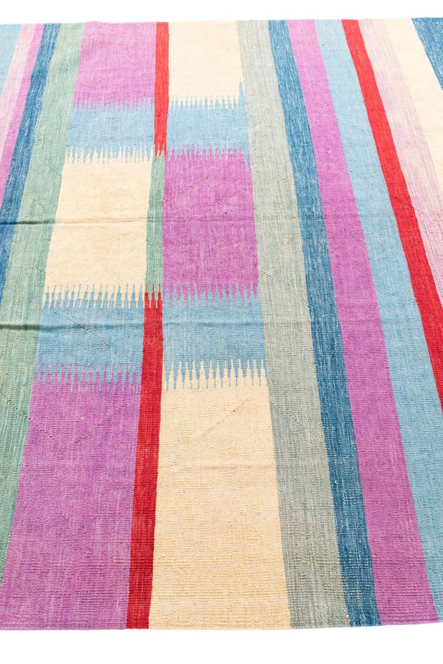 Detail image of 6' 8 x 9' 9 Hand Woven Kilim Modern Wool Rug