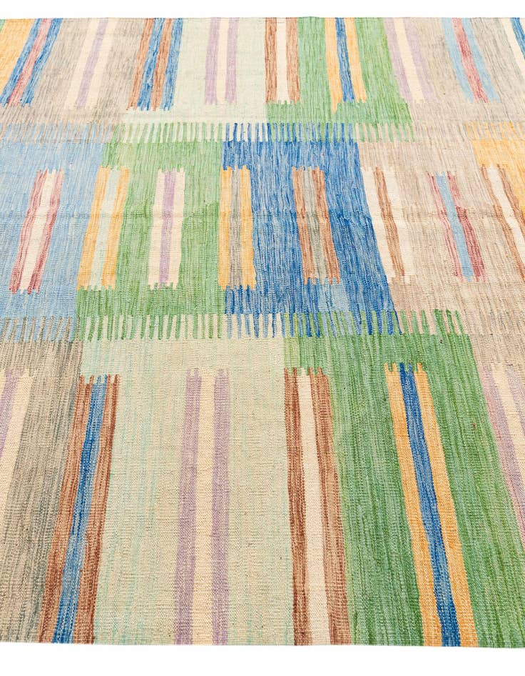 Detail image of 6' 10 x 9' 10  Hand Woven Kilim Modern Wool Rug