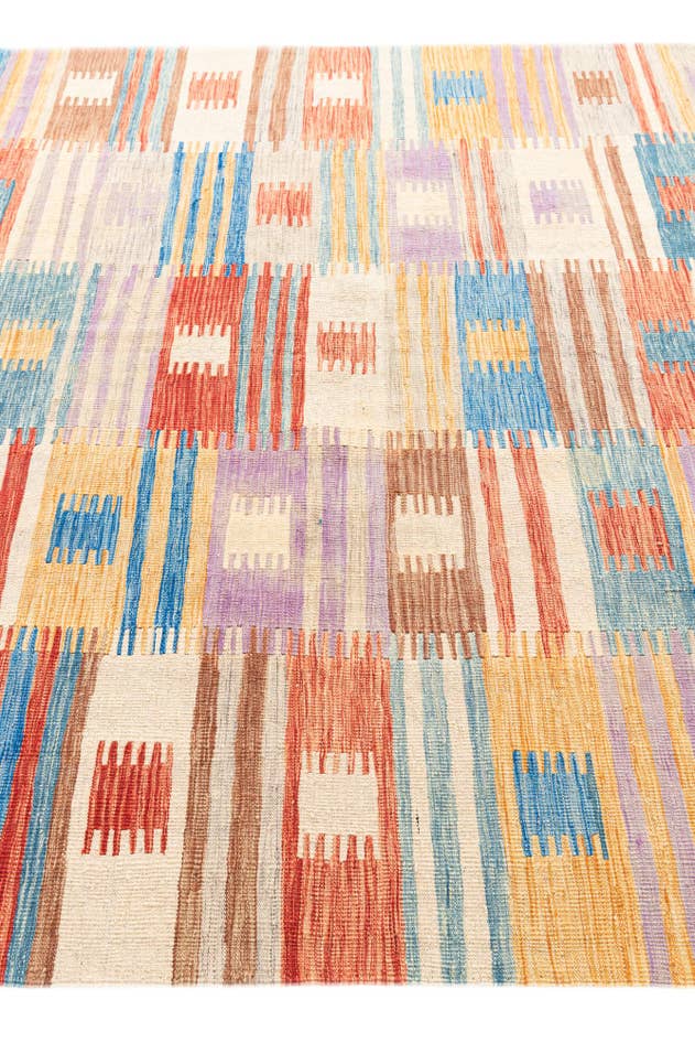 Detail image of 6' 8 x 9' 7 Hand Woven Kilim Modern Wool Rug