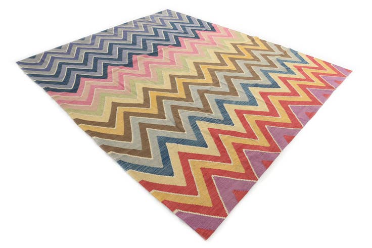 Detail image of 8' 5 x 9' 10 Hand Woven Kilim Modern Wool Rug