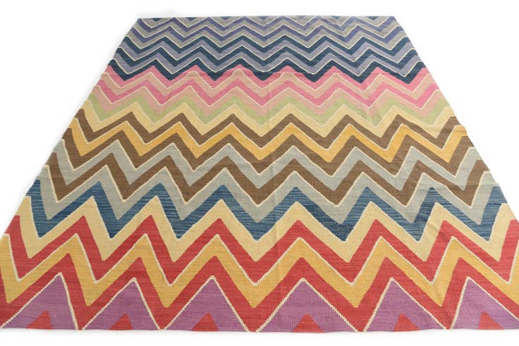 Detail image of 8' 5 x 9' 10 Hand Woven Kilim Modern Wool Rug