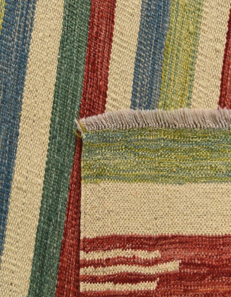 Detail image of 5' 9 x 8' 1  Hand Woven Kilim Modern Wool Rug