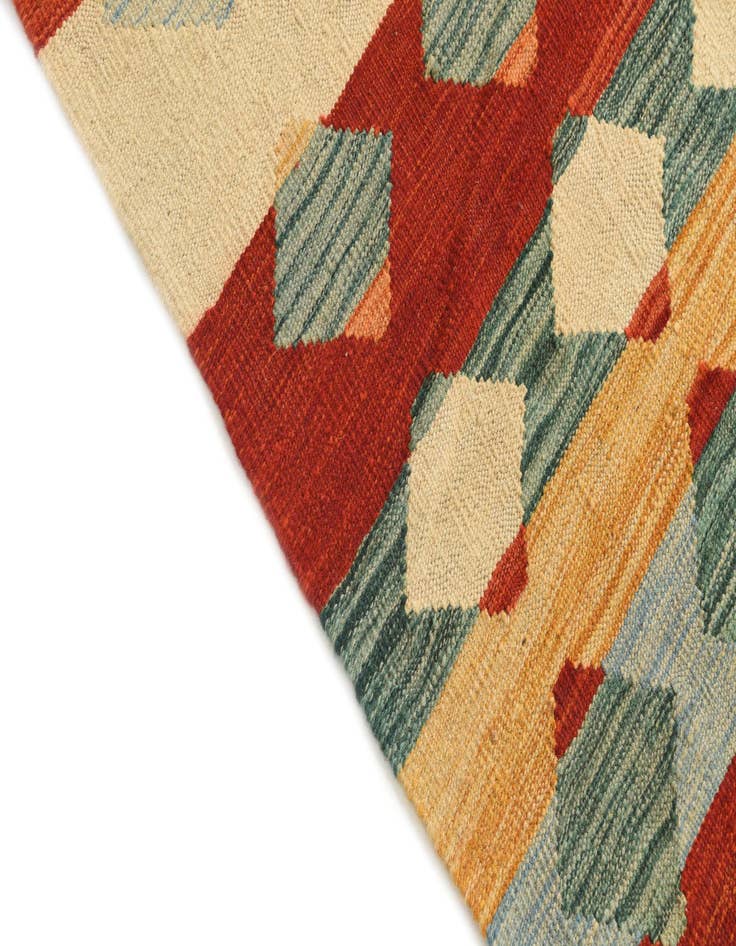 Detail image of 6' 4 x 10'  Hand Woven Kilim Modern Wool Rug