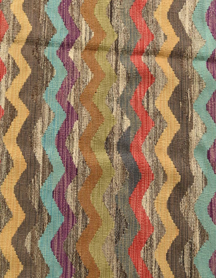 Detail image of 5' 5 x 8'  Hand Woven Kilim Modern Wool Rug