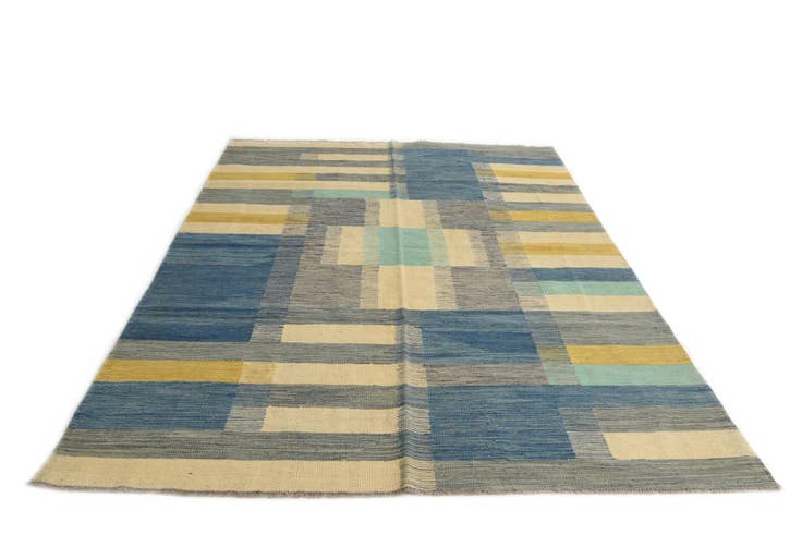 Detail image of 4' 9 x 8' Hand Woven Kilim Modern Wool Rug