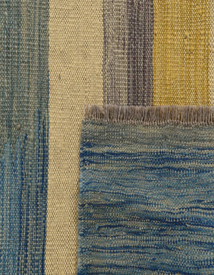 Detail image of 5' 8 x 7' 9  Hand Woven Kilim Modern Wool Rug