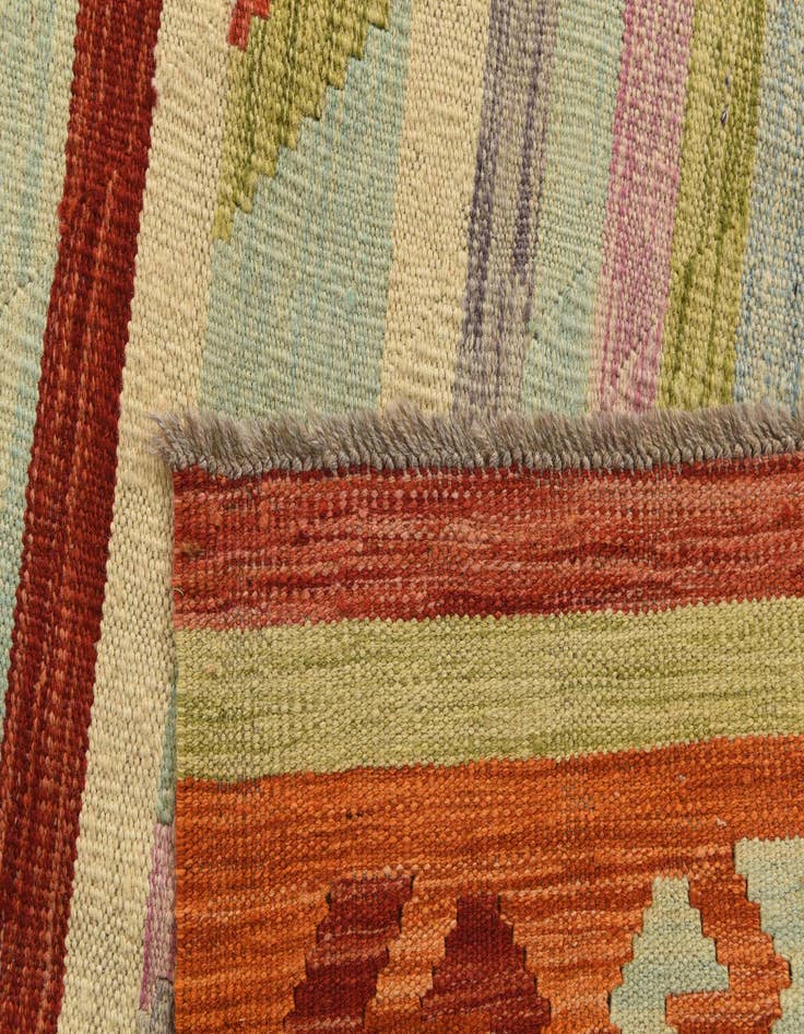 Detail image of 5' 10 x 8'  Hand Woven Kilim Modern Wool Rug