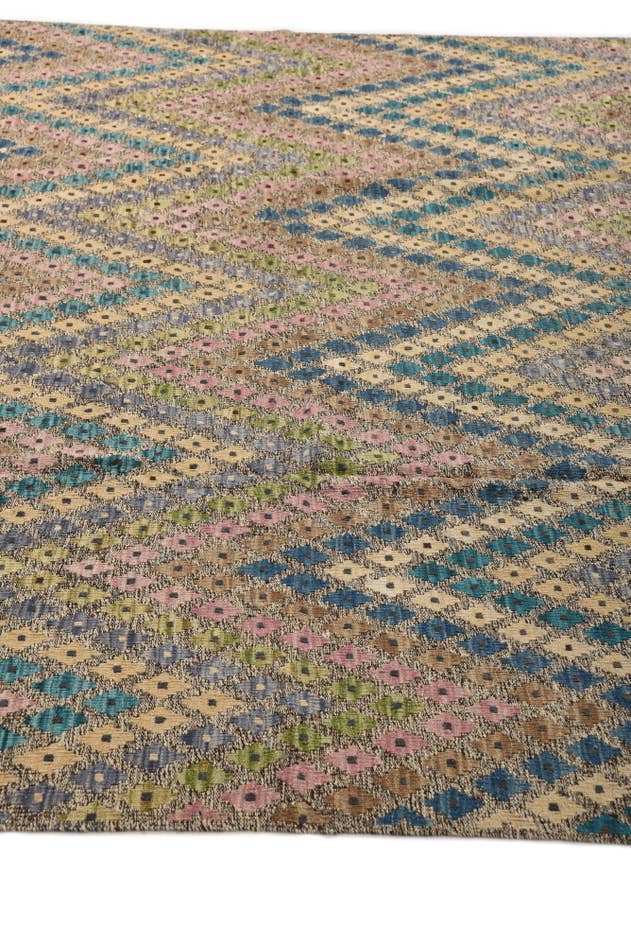 Detail image of 9' x 11' 3 Hand Woven Kilim Modern Wool Rug