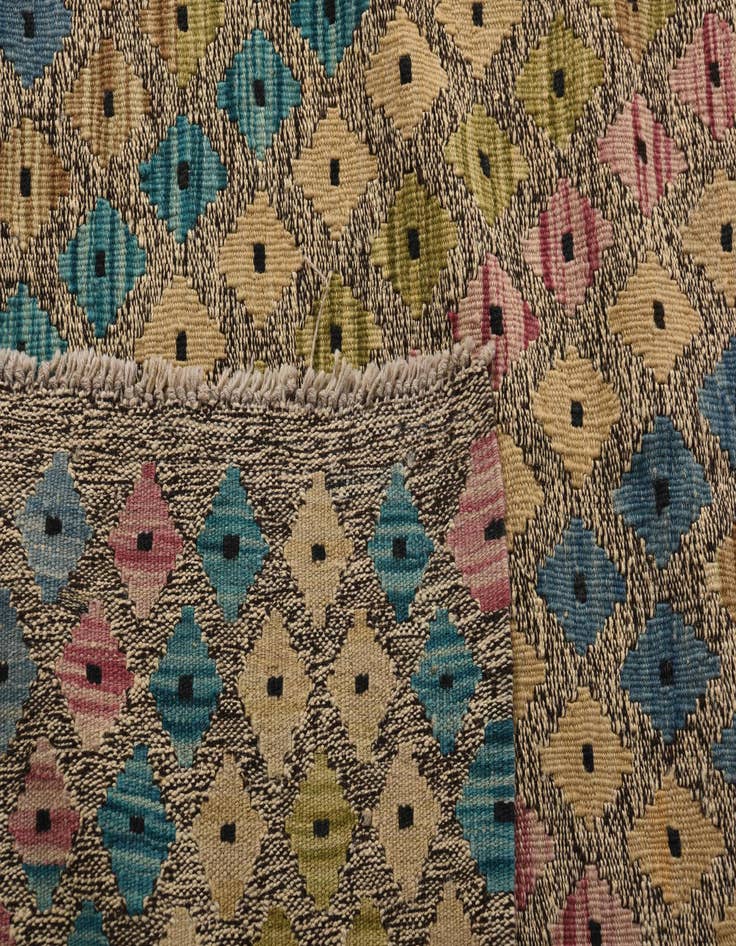 Detail image of 10' 4 x 13'  Hand Woven Kilim Modern Wool Rug