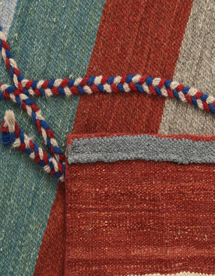 Detail image of 6' 3 x 10'  Hand Woven Kilim Modern Wool Rug