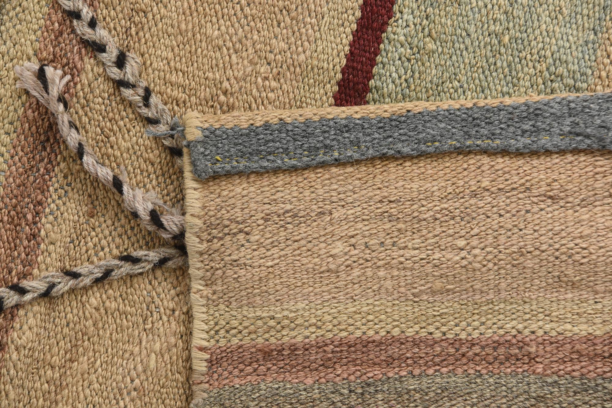 5' 9 x 8' 4 Hand Woven Kilim Modern Wool Rug