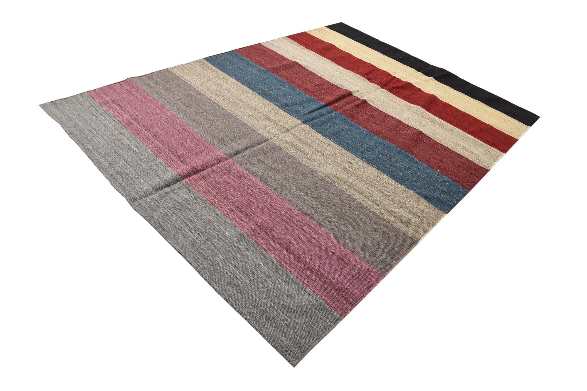 5' 7 x 8' Hand Woven Kilim Modern Wool Rug