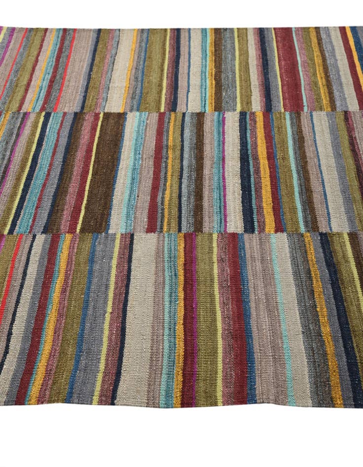 Detail image of 4' 9 x 6' 6  Hand Woven Kilim Modern Wool Rug