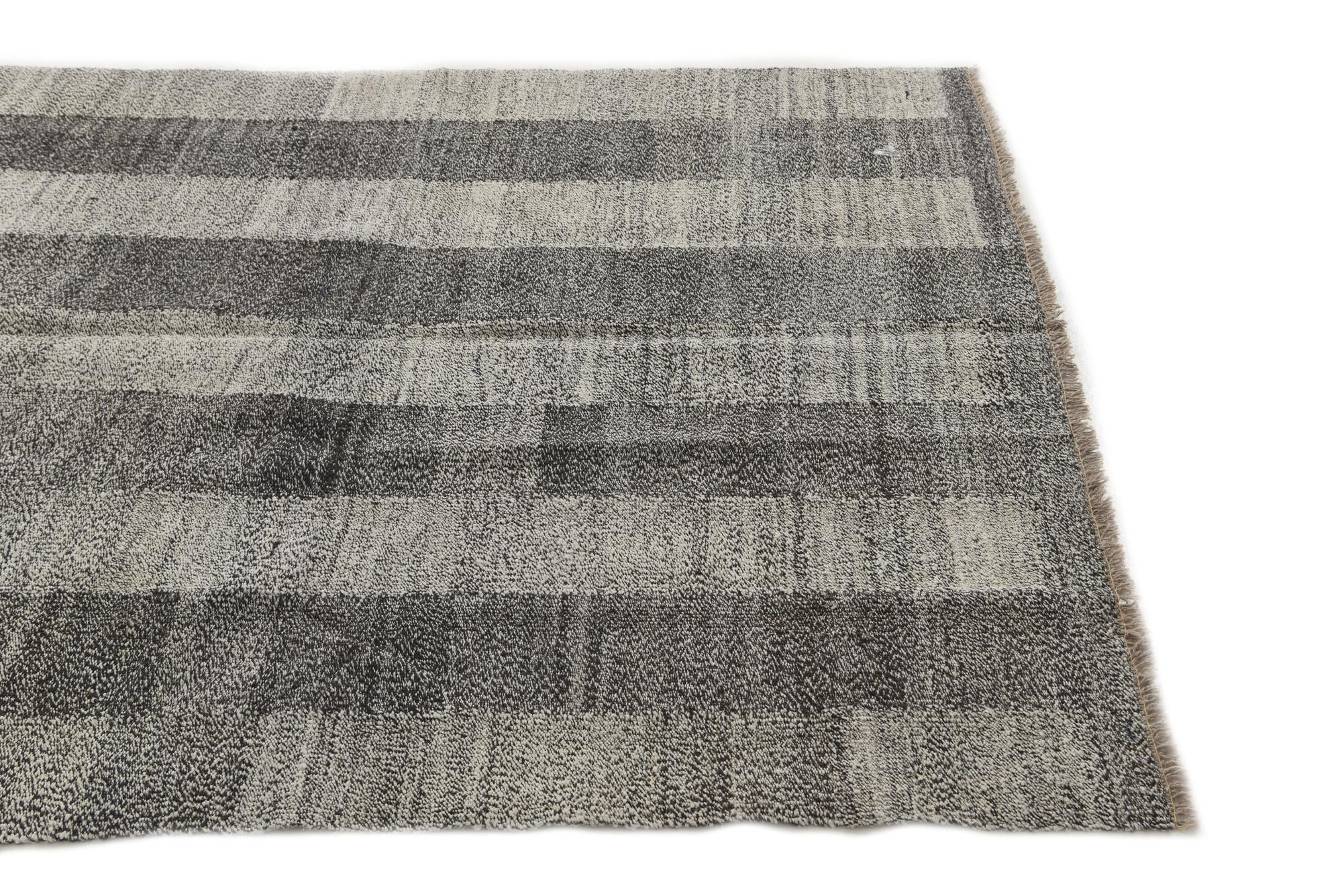 4' 9 x 6' 9 Hand Woven Kilim Modern Wool Rug