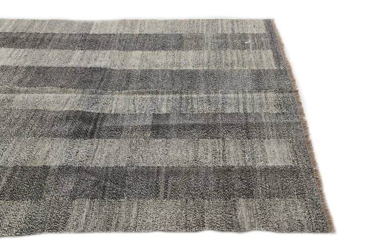 Detail image of 4' 9 x 6' 9 Hand Woven Kilim Modern Wool Rug