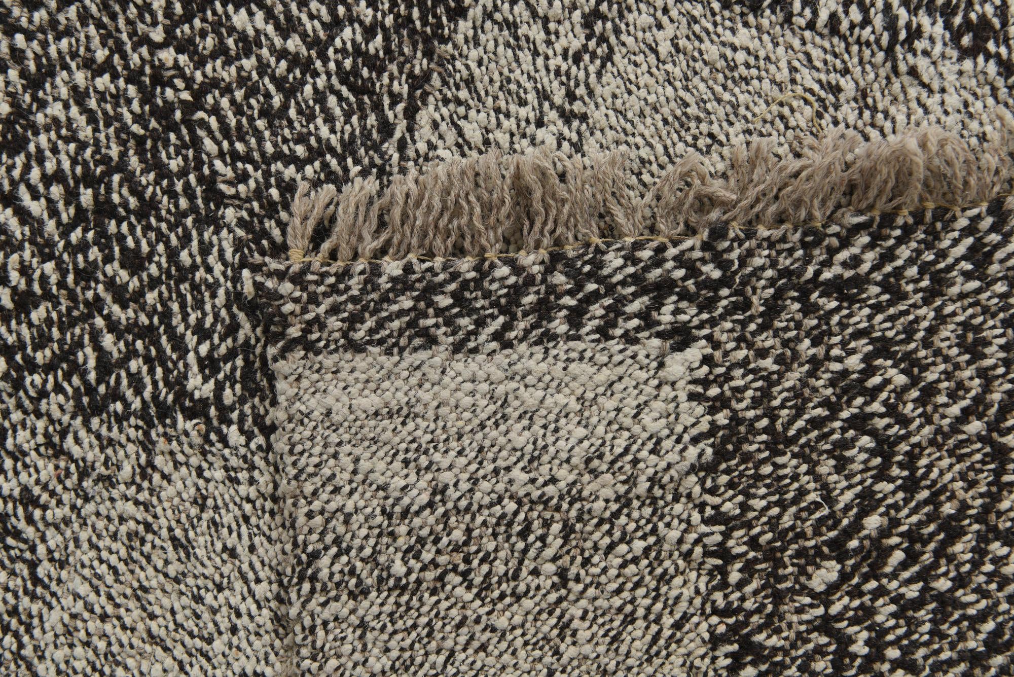 6' 10 x 9' 6 Hand Woven Kilim Modern Wool Rug