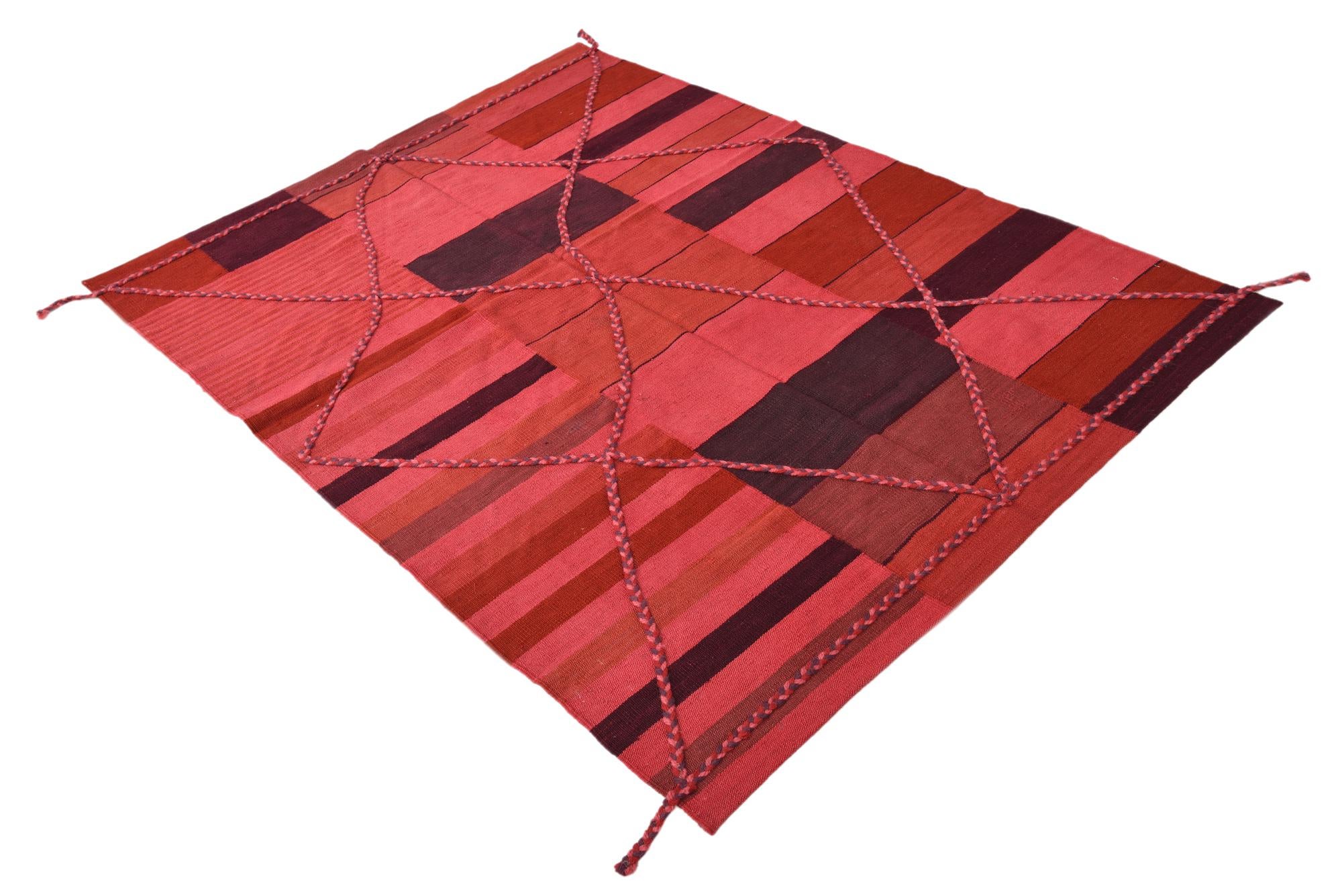 4' 8 x 6' 4 Hand Woven Kilim Modern Wool Rug