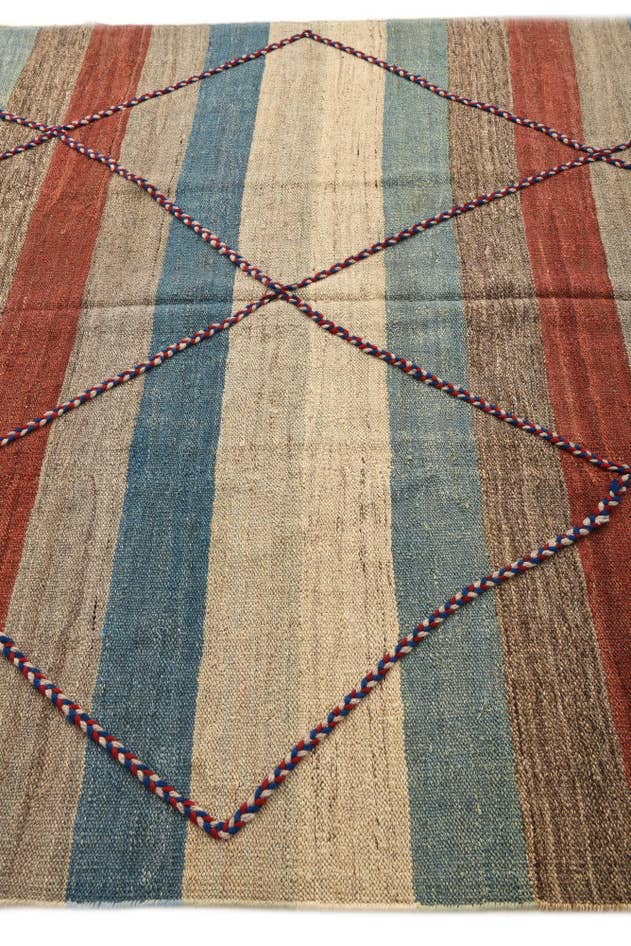 Detail image of 6' 5 x 8' 1 Hand Woven Kilim Modern Wool Rug