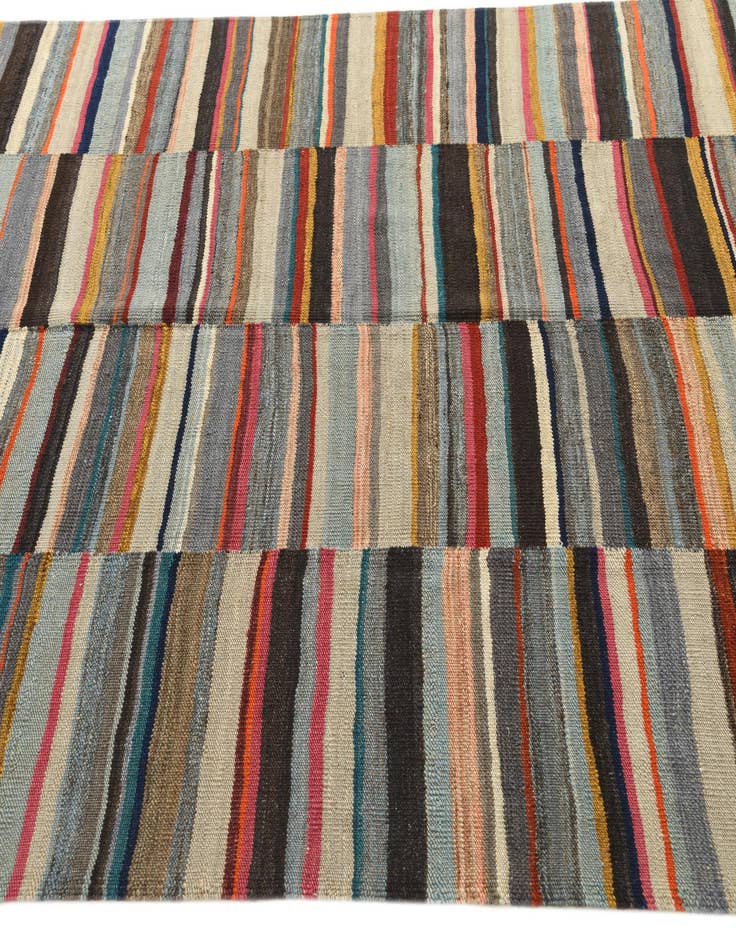 Detail image of 5' 6 x 7' 10  Hand Woven Kilim Modern Wool Rug