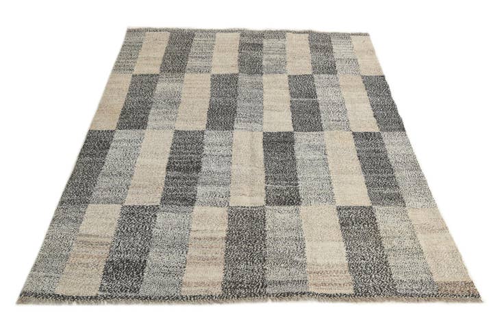 Detail image of 4' 10 x 6' 4 Hand Woven Kilim Modern Wool Rug