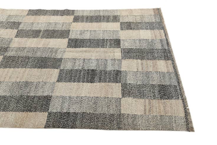 Detail image of 4' 10 x 6' 4 Hand Woven Kilim Modern Wool Rug