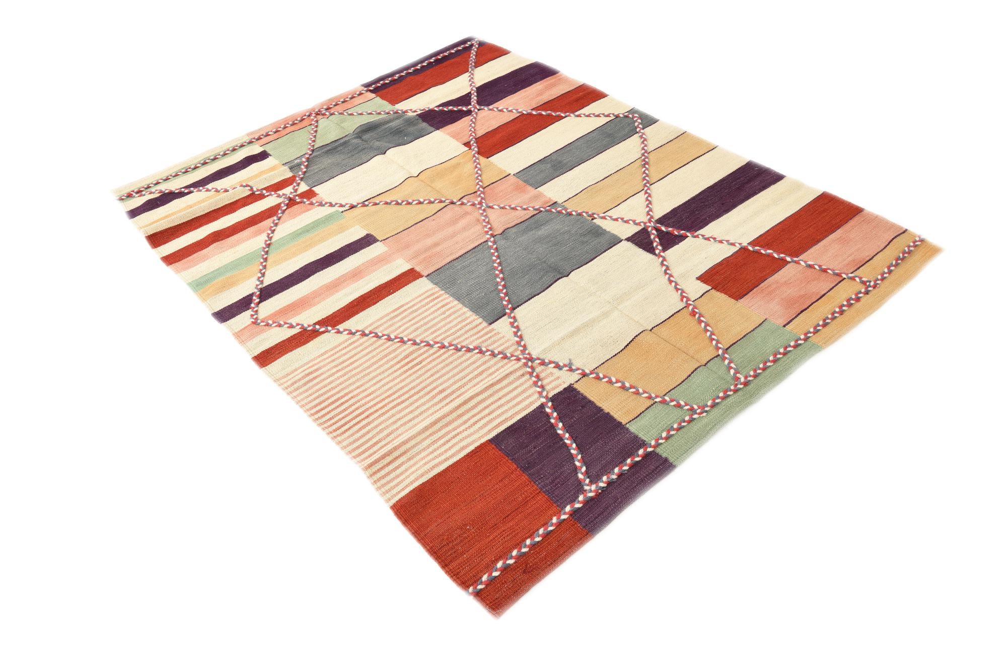4' 8 x 6' 2 Hand Woven Kilim Modern Wool Rug