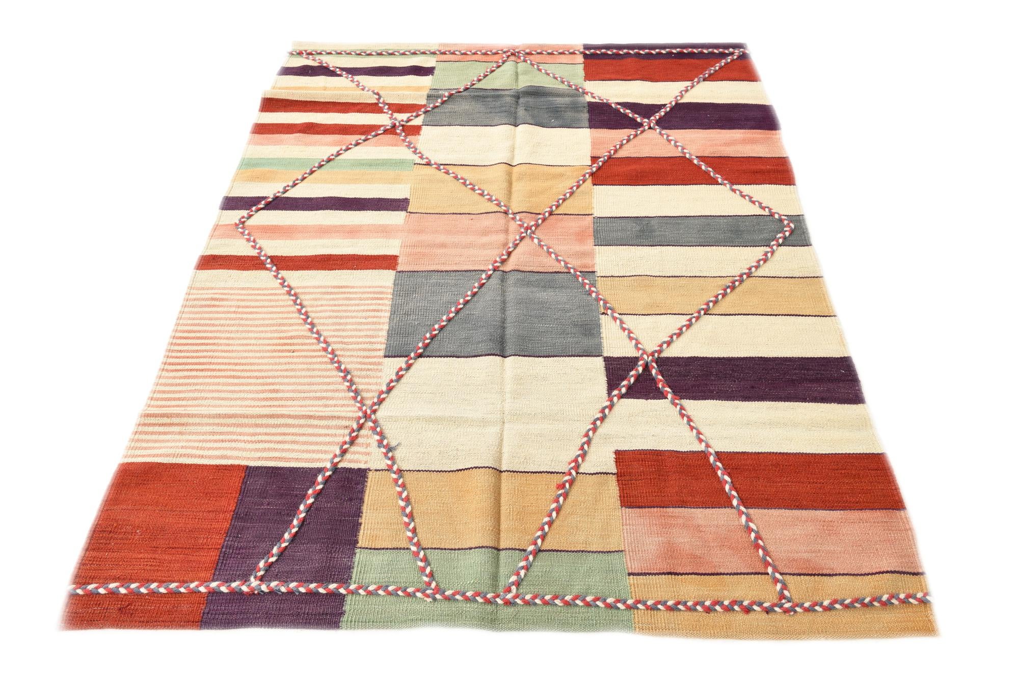 4' 8 x 6' 2 Hand Woven Kilim Modern Wool Rug