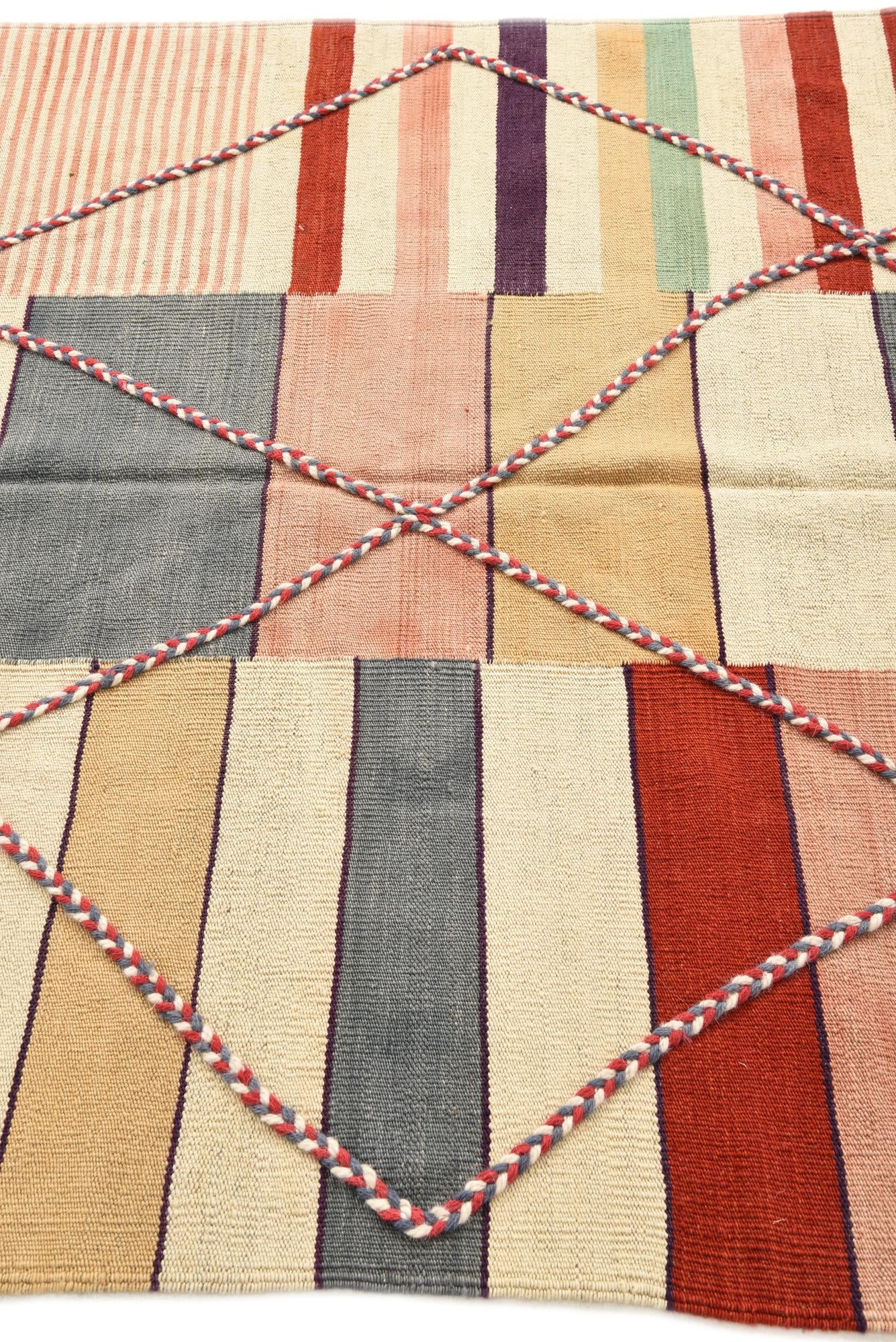 4' 8 x 6' 2 Hand Woven Kilim Modern Wool Rug