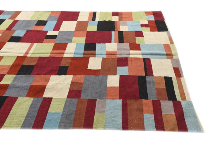 Detail image of 6' 10 x 9' 10 Hand Woven Kilim Modern Wool Rug
