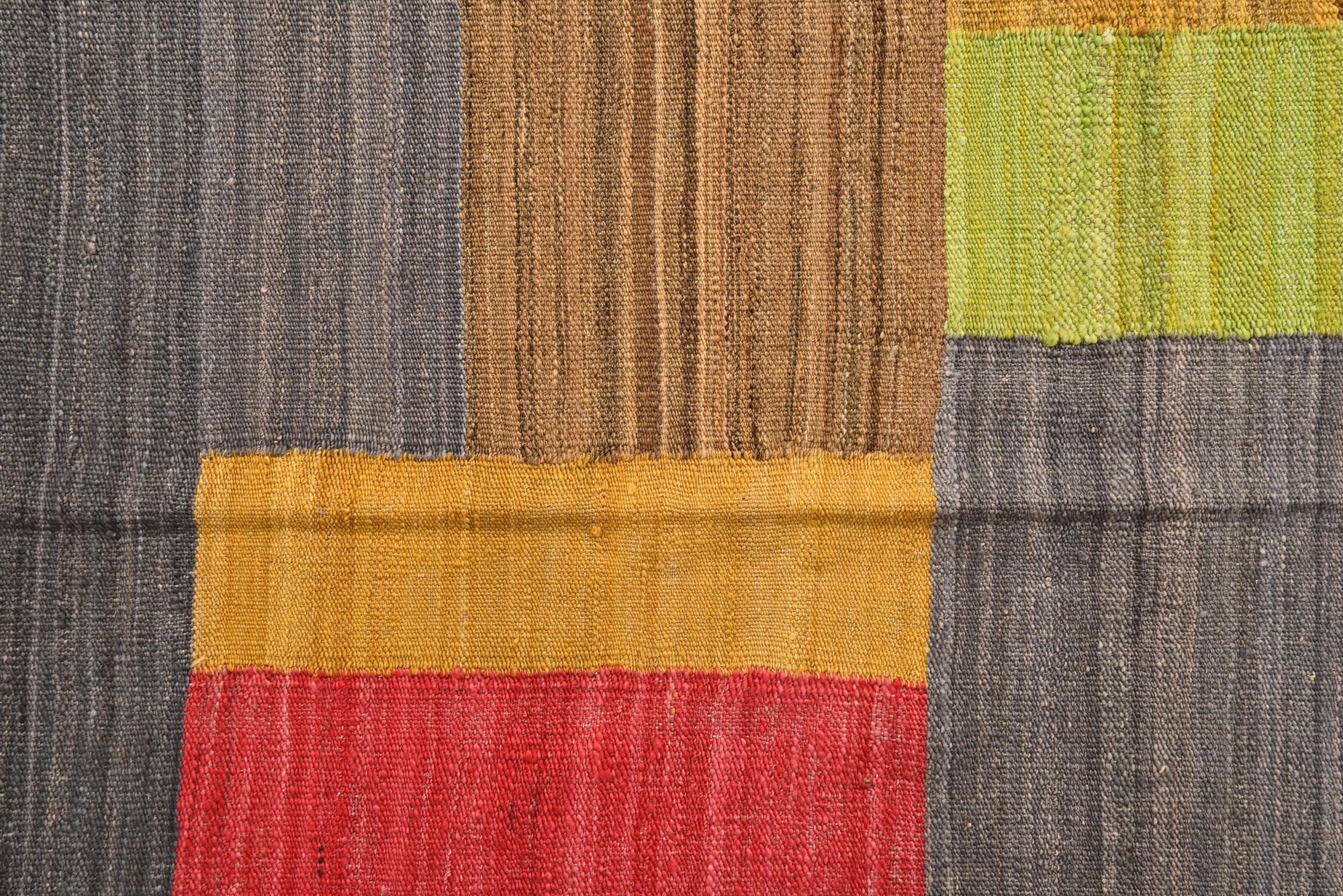 5' 8 x 8' Hand Woven Kilim Modern Wool Rug