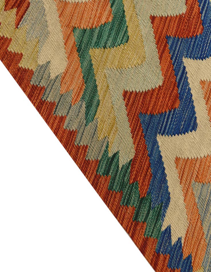 Detail image of 5' 9 x 8'  Hand Woven Kilim Modern Wool Rug