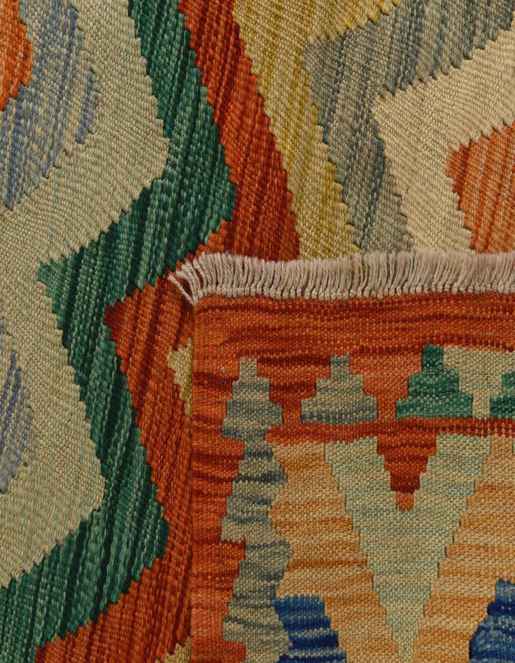 Detail image of 5' 9 x 8'  Hand Woven Kilim Modern Wool Rug
