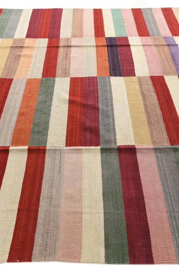 Detail image of 8' 4 x 11' 5 Hand Woven Kilim Modern Wool Rug