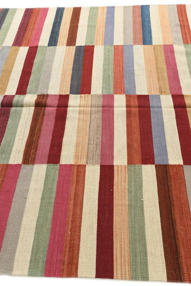 Detail image of 6' 7 x 9' 7 Hand Woven Kilim Modern Wool Rug