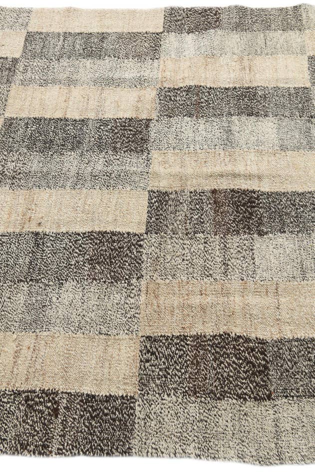 Detail image of 4' 10 x 6' 4 Hand Woven Kilim Modern Wool Rug